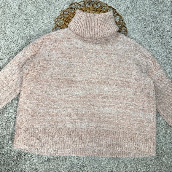 Show Me Your Mumu Fatima Turtleneck Sweater Fuzzy Pink Knit Wool Blend Size S - Picture 5 of 16